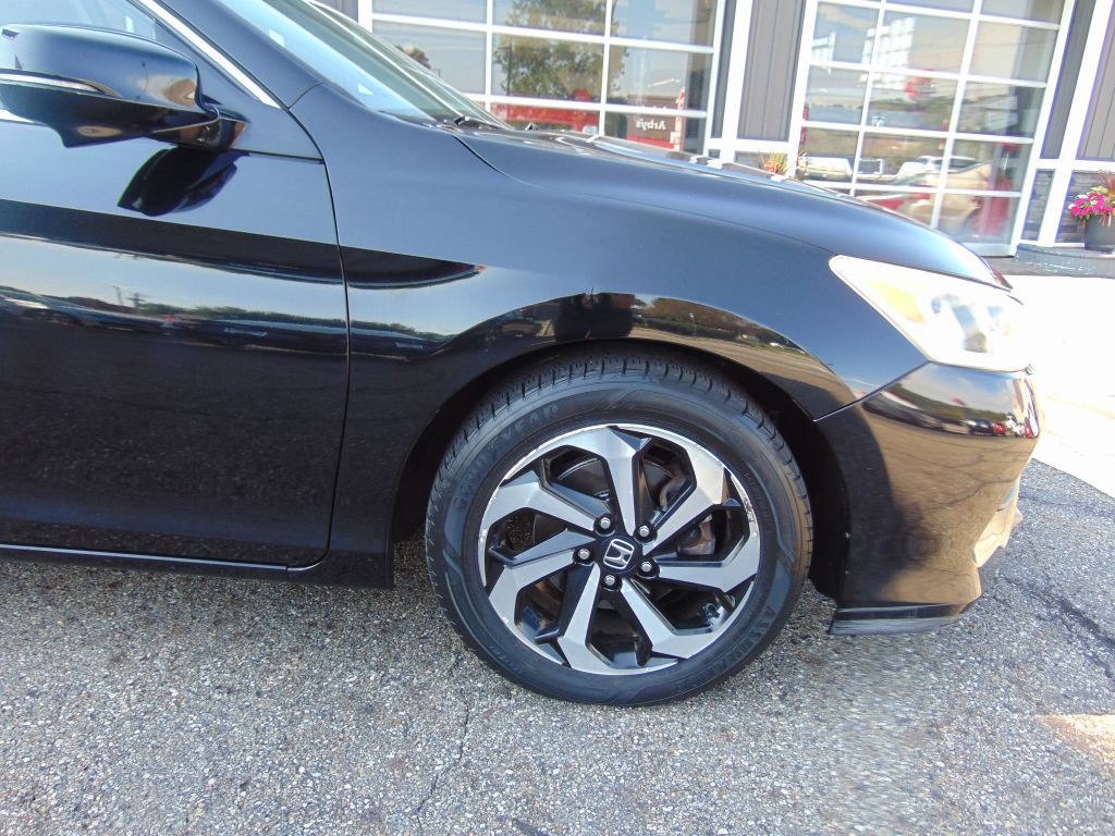 2016 Honda Accord Image 11