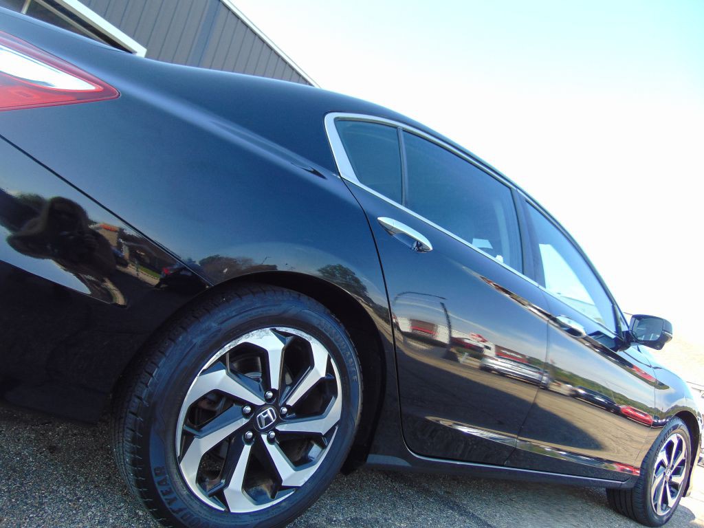 2016 Honda Accord Image 15