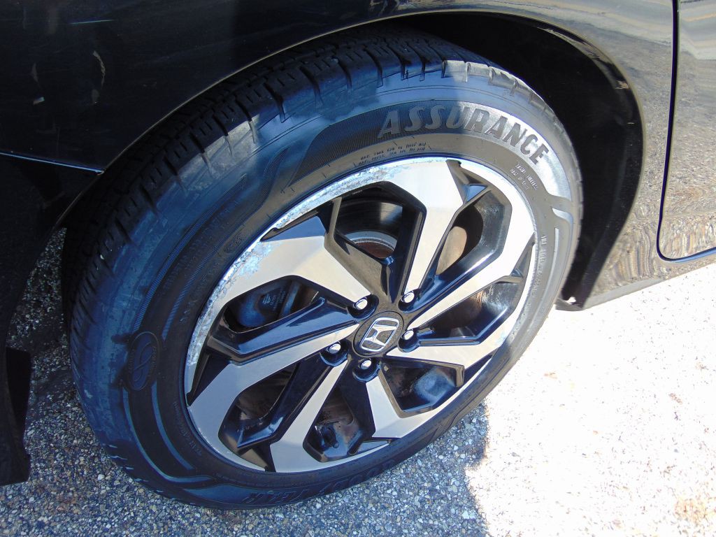2016 Honda Accord Image 30