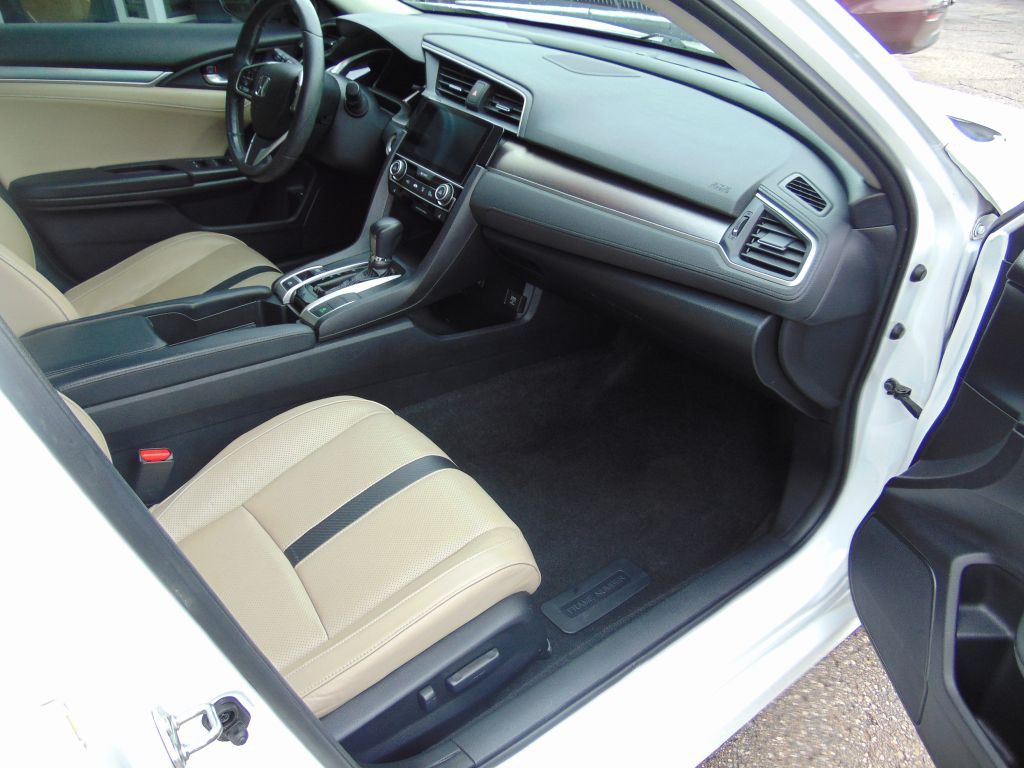 2017 Honda Civic Image 5