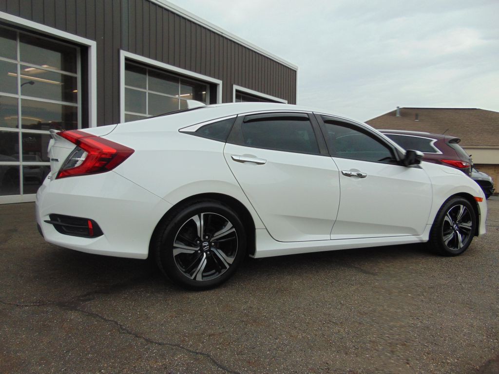 2017 Honda Civic Image 9