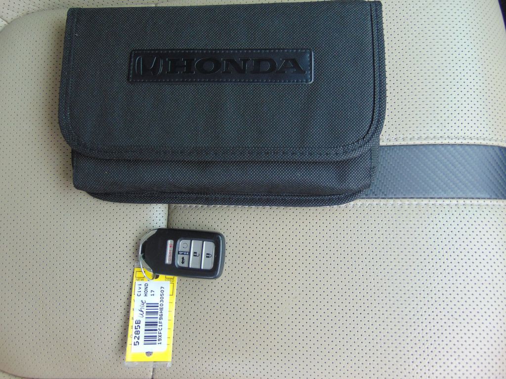 2017 Honda Civic Image 10