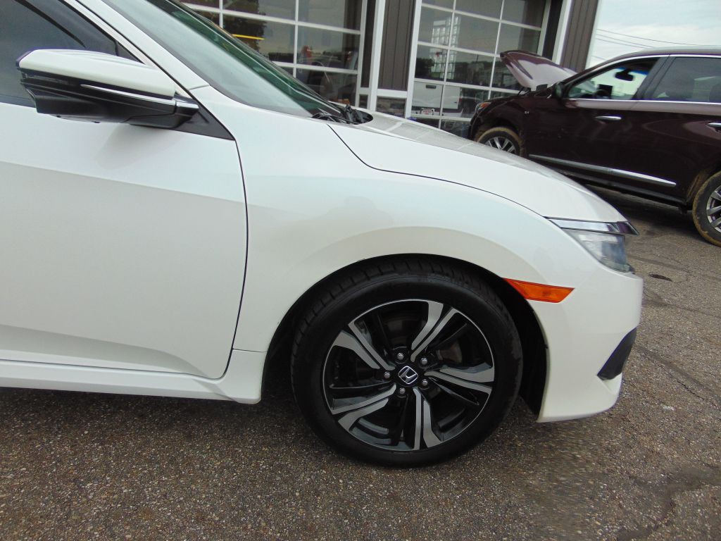 2017 Honda Civic Image 11