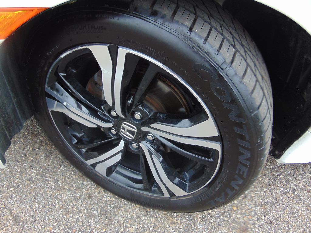 2017 Honda Civic Image 26