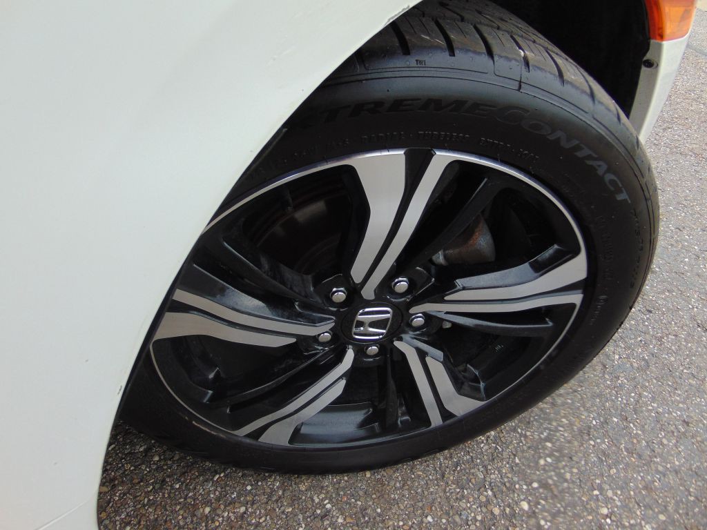 2017 Honda Civic Image 29