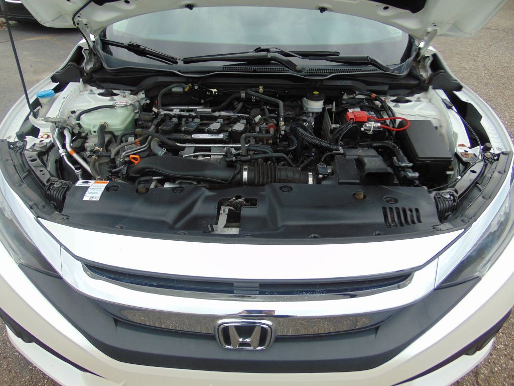 2017 Honda Civic Image 32