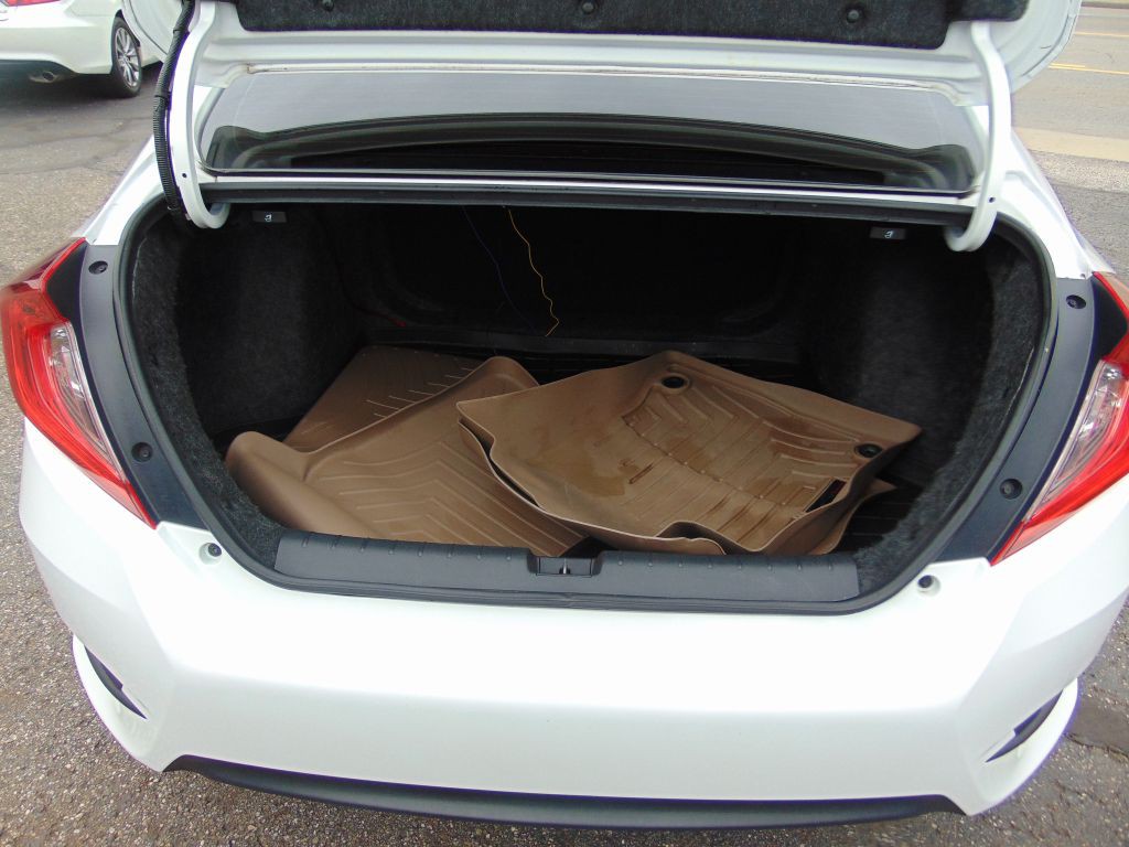 2017 Honda Civic Image 34