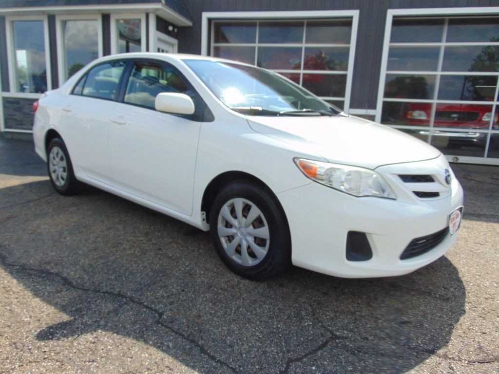 2011 Toyota Corolla Image 6