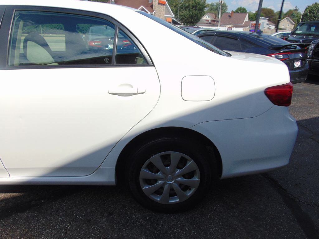 2011 Toyota Corolla Image 13