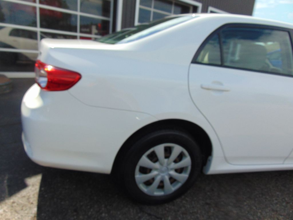 2011 Toyota Corolla Image 14