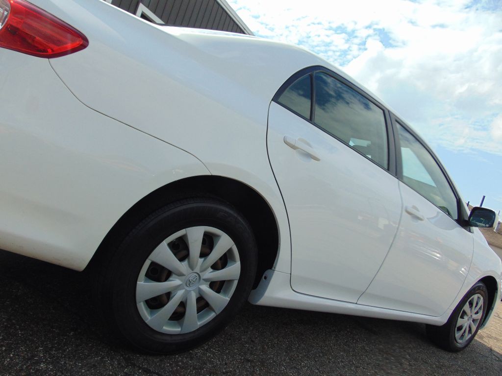2011 Toyota Corolla Image 15