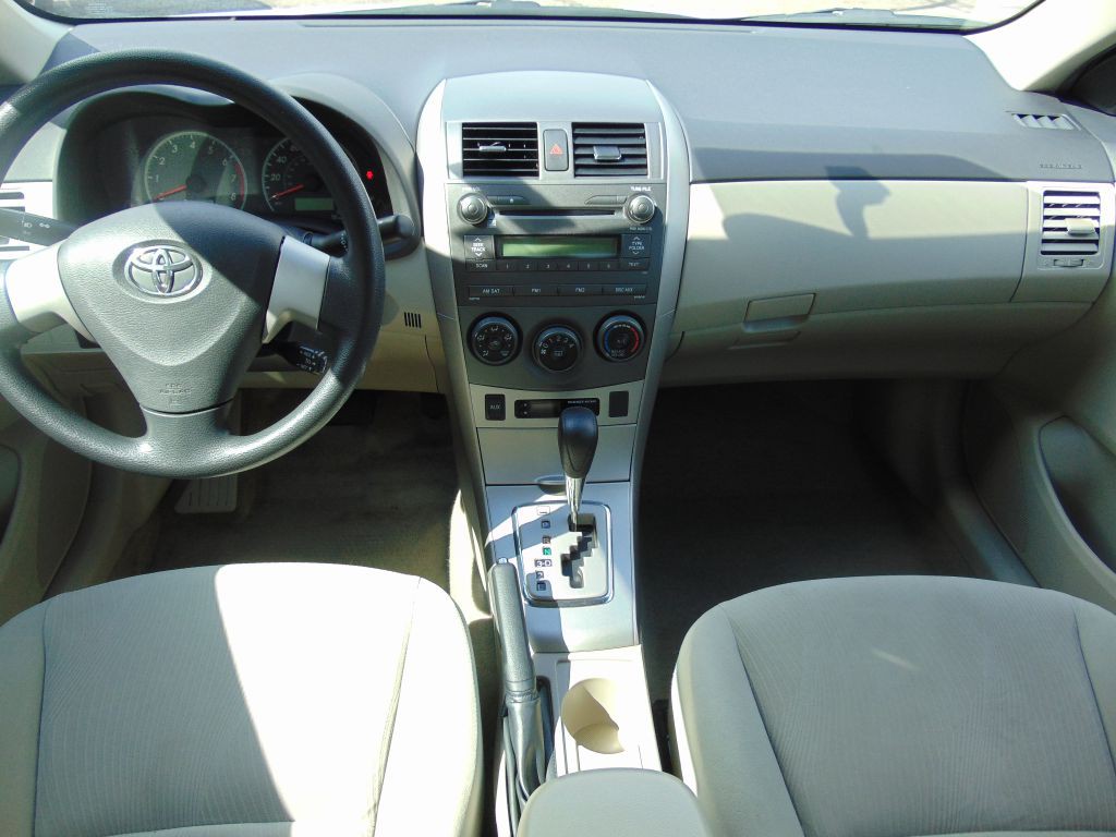 2011 Toyota Corolla Image 17