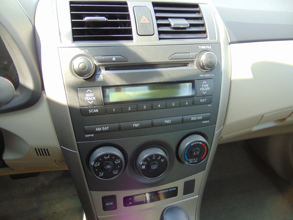 2011 Toyota Corolla Image 19