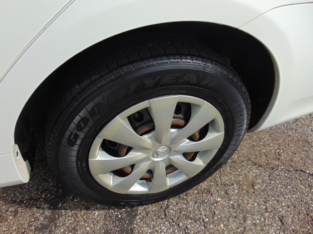 2011 Toyota Corolla Image 25