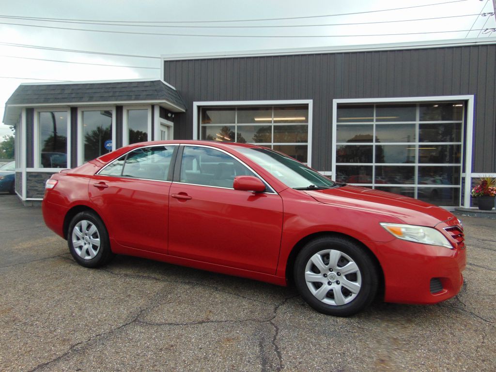 2010 Toyota Camry Image 1