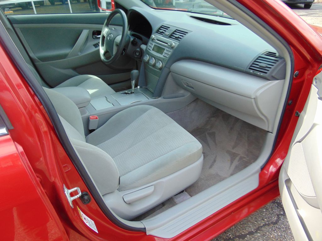 2010 Toyota Camry Image 5