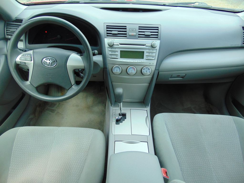 2010 Toyota Camry Image 17