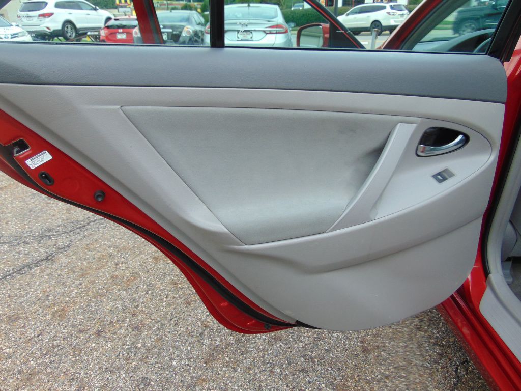 2010 Toyota Camry Image 25