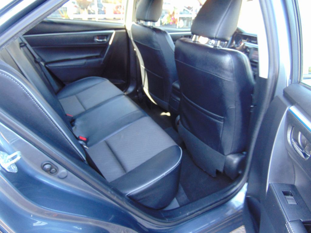 2015 Toyota Corolla Image 4