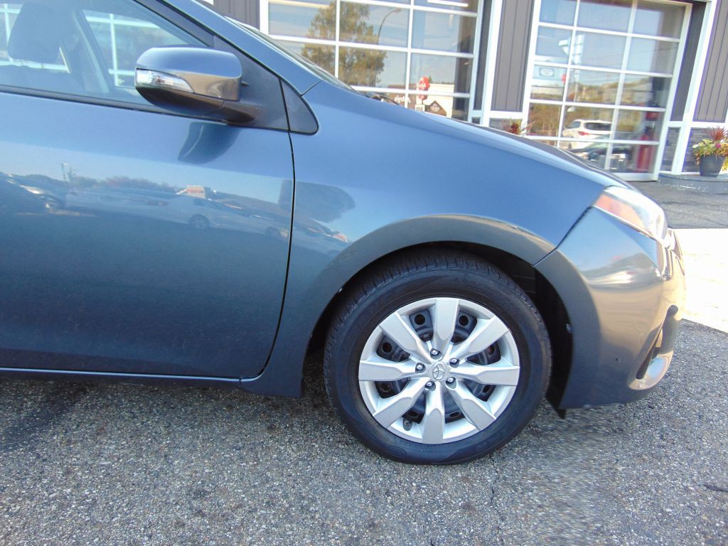 2015 Toyota Corolla Image 10