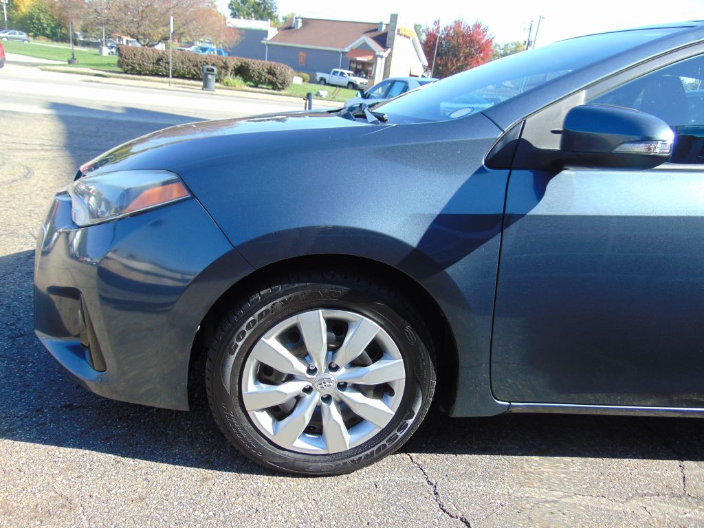 2015 Toyota Corolla Image 11