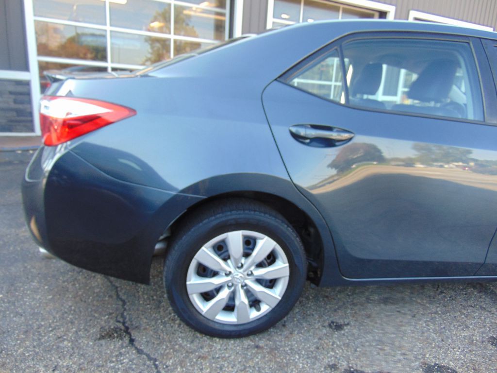 2015 Toyota Corolla Image 13