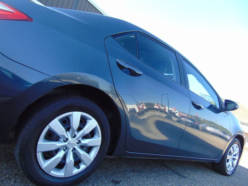 2015 Toyota Corolla Image 14