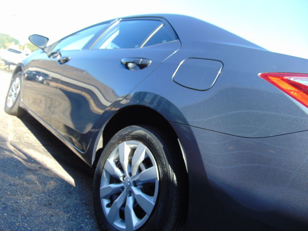 2015 Toyota Corolla Image 15