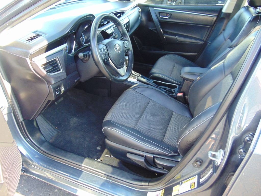 2015 Toyota Corolla Image 2