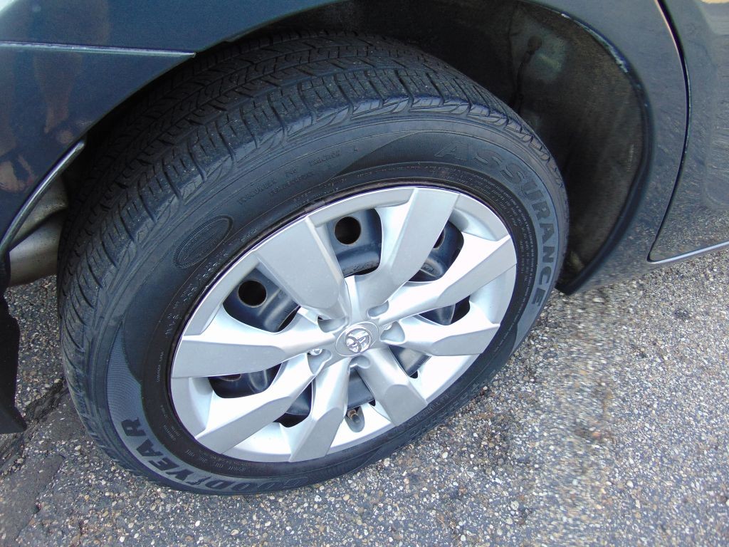 2015 Toyota Corolla Image 26