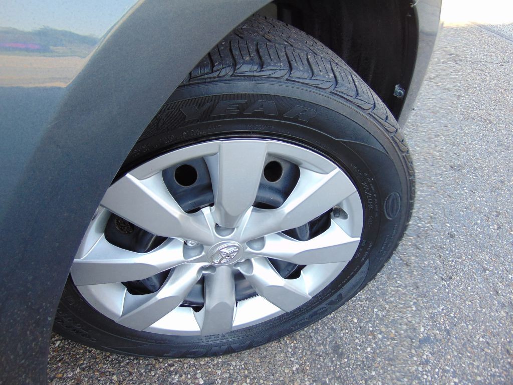 2015 Toyota Corolla Image 27