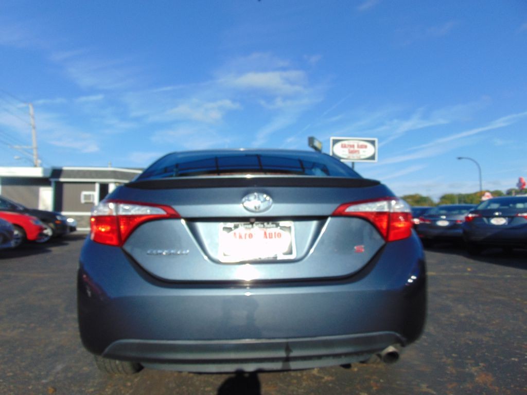 2015 Toyota Corolla Image 32