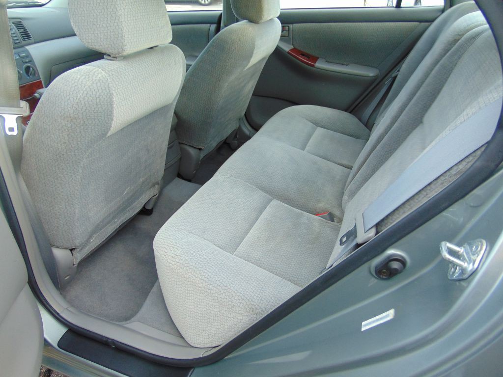 2004 Toyota Corolla Image 3