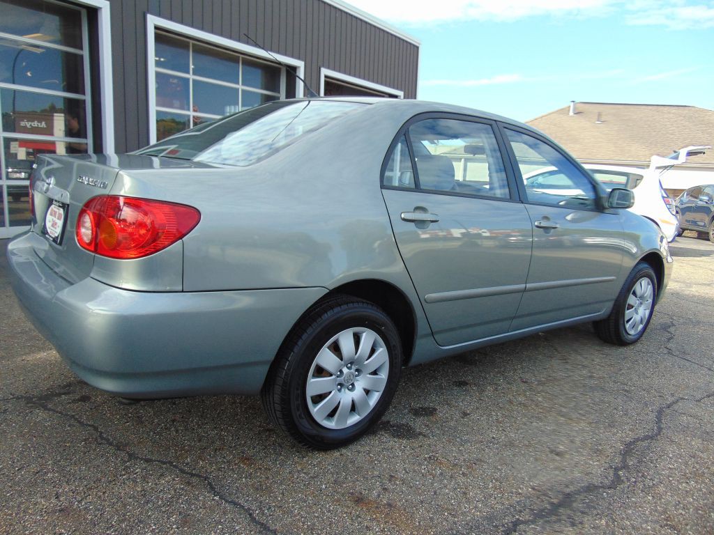 2004 Toyota Corolla Image 9