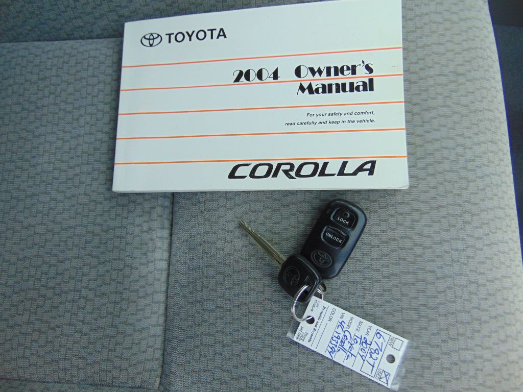 2004 Toyota Corolla Image 10