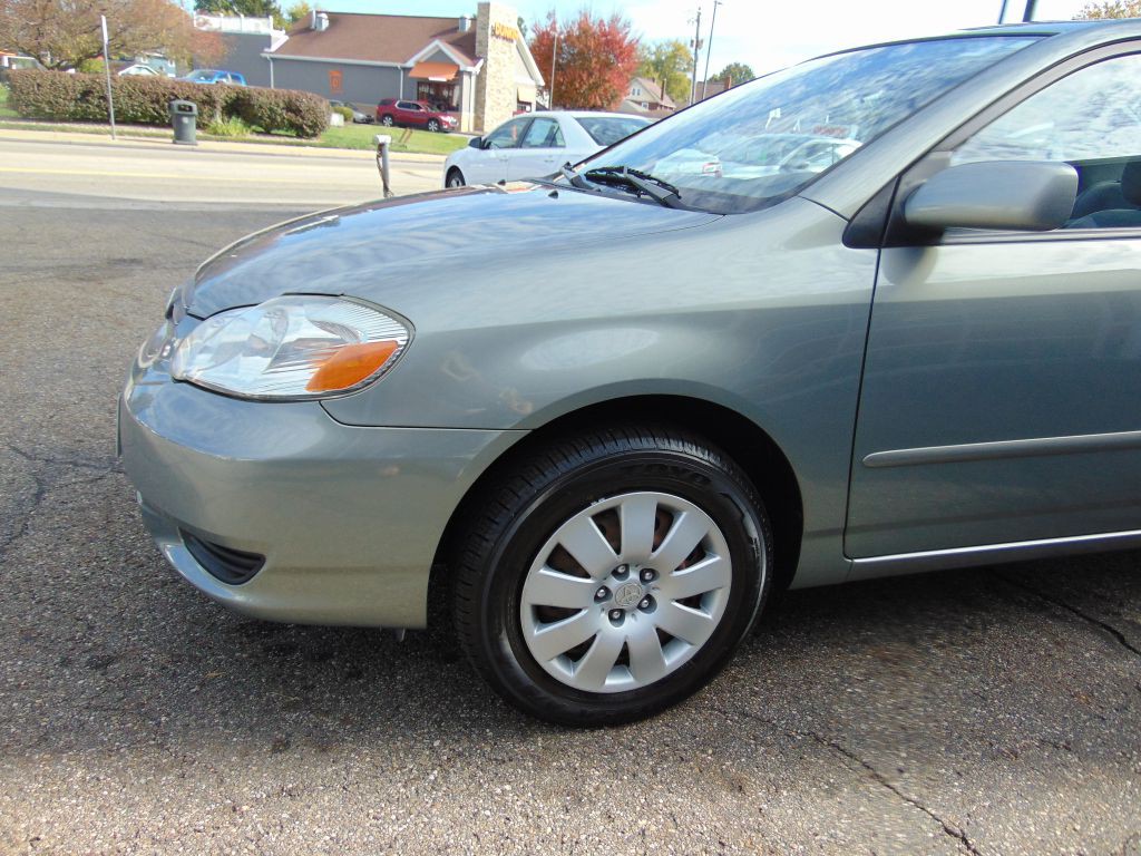 2004 Toyota Corolla Image 12