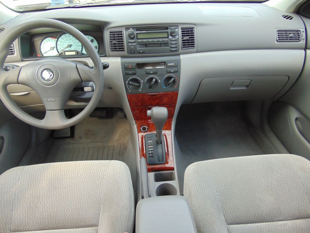 2004 Toyota Corolla Image 17