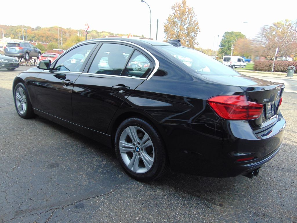 2018 BMW 3 Series Image 8