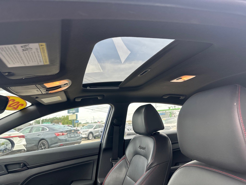 2020 Hyundai Elantra Image 9