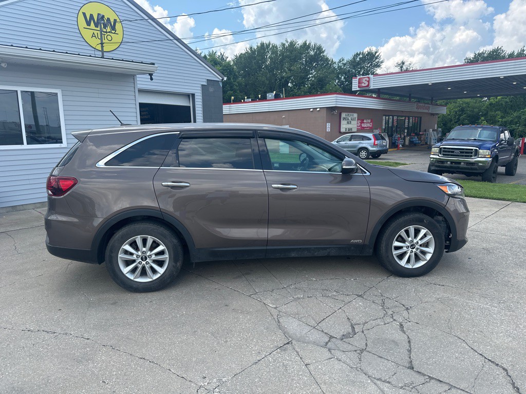 2019 Kia Sorento Image 1