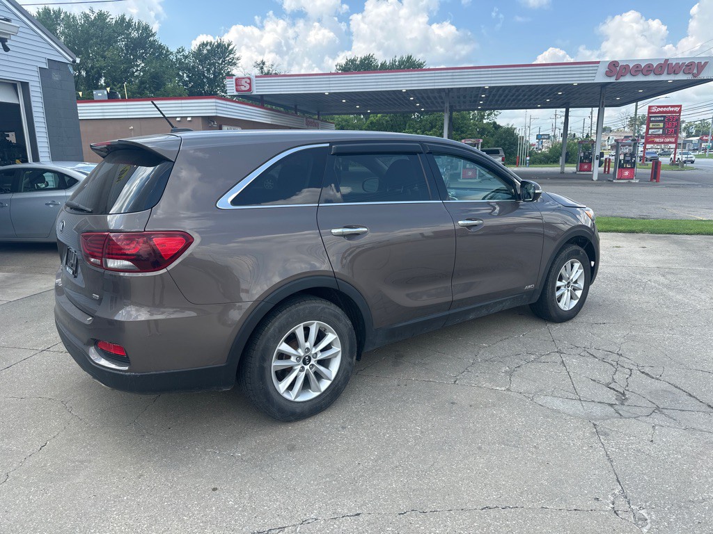 2019 Kia Sorento Image 2