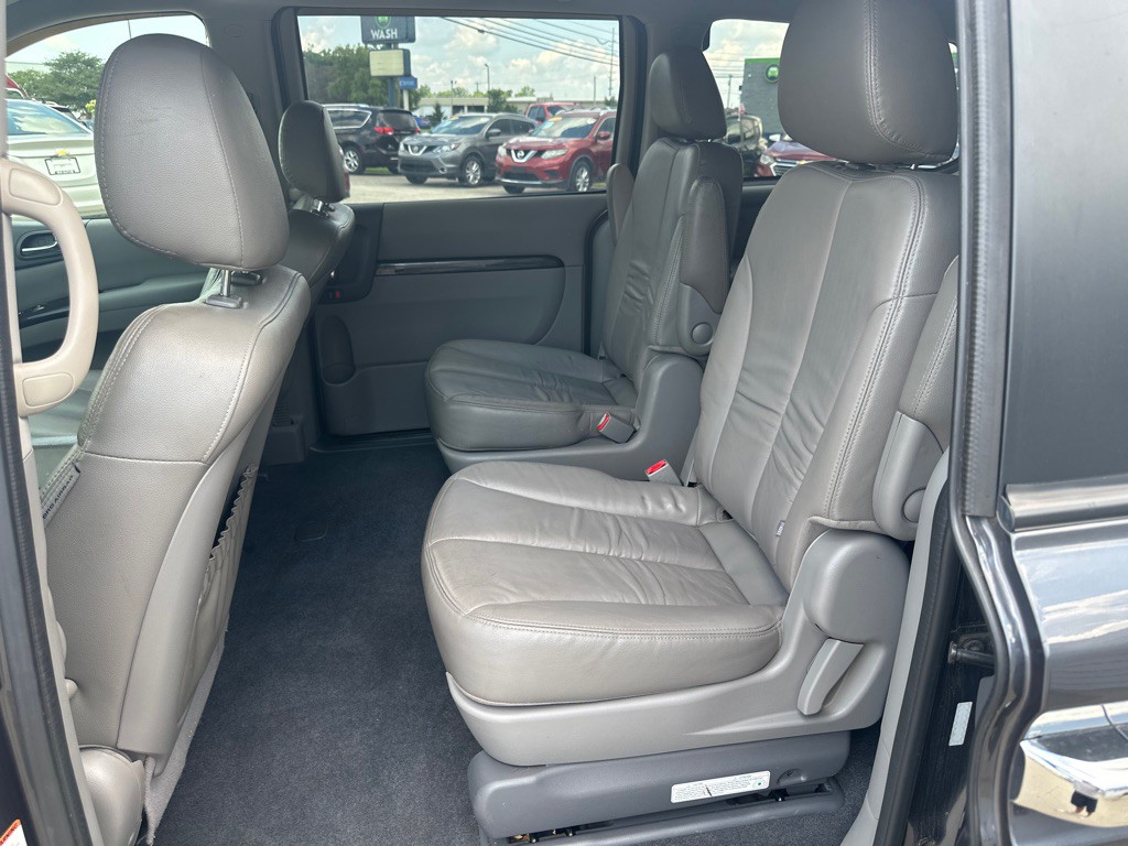 2014 Kia Sedona Image 8