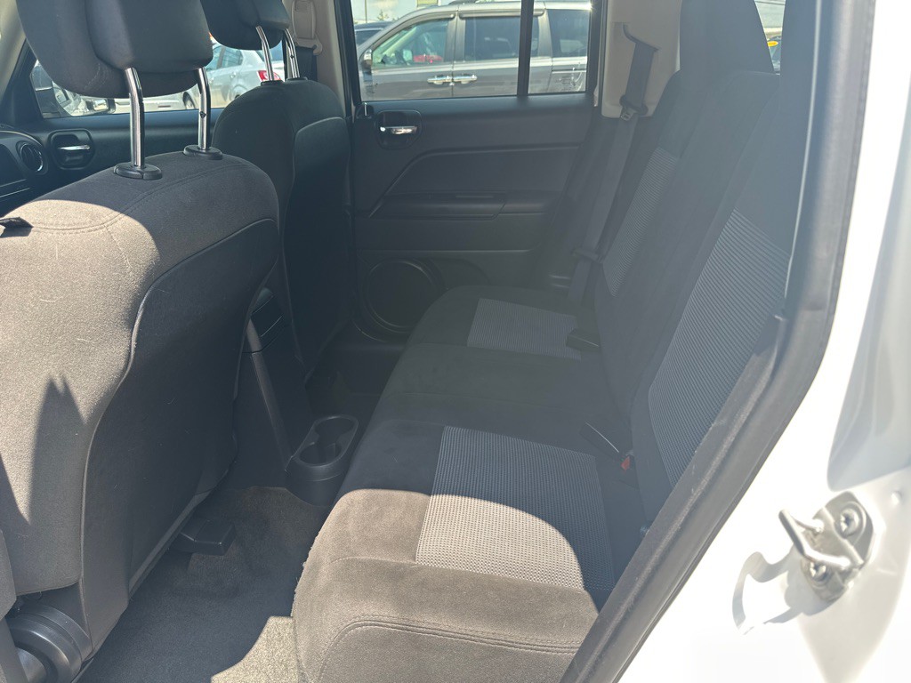 2017 Jeep Patriot Image 7