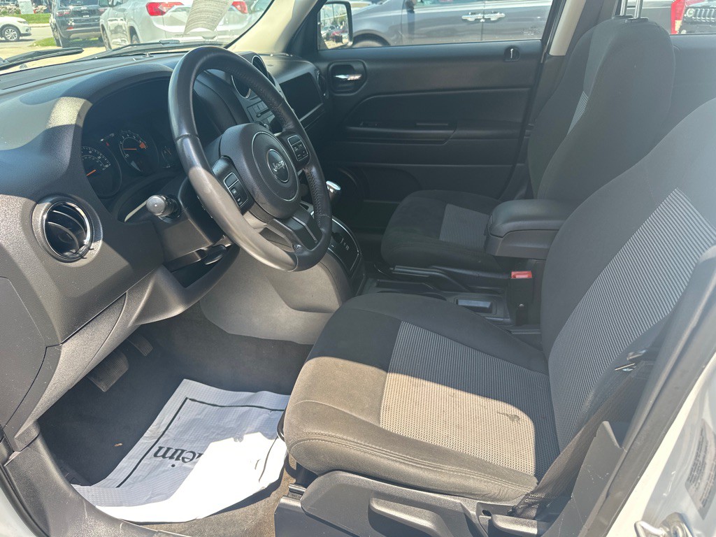 2017 Jeep Patriot Image 9