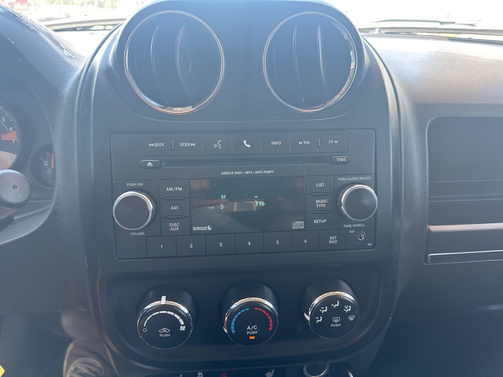 2017 Jeep Patriot Image 11