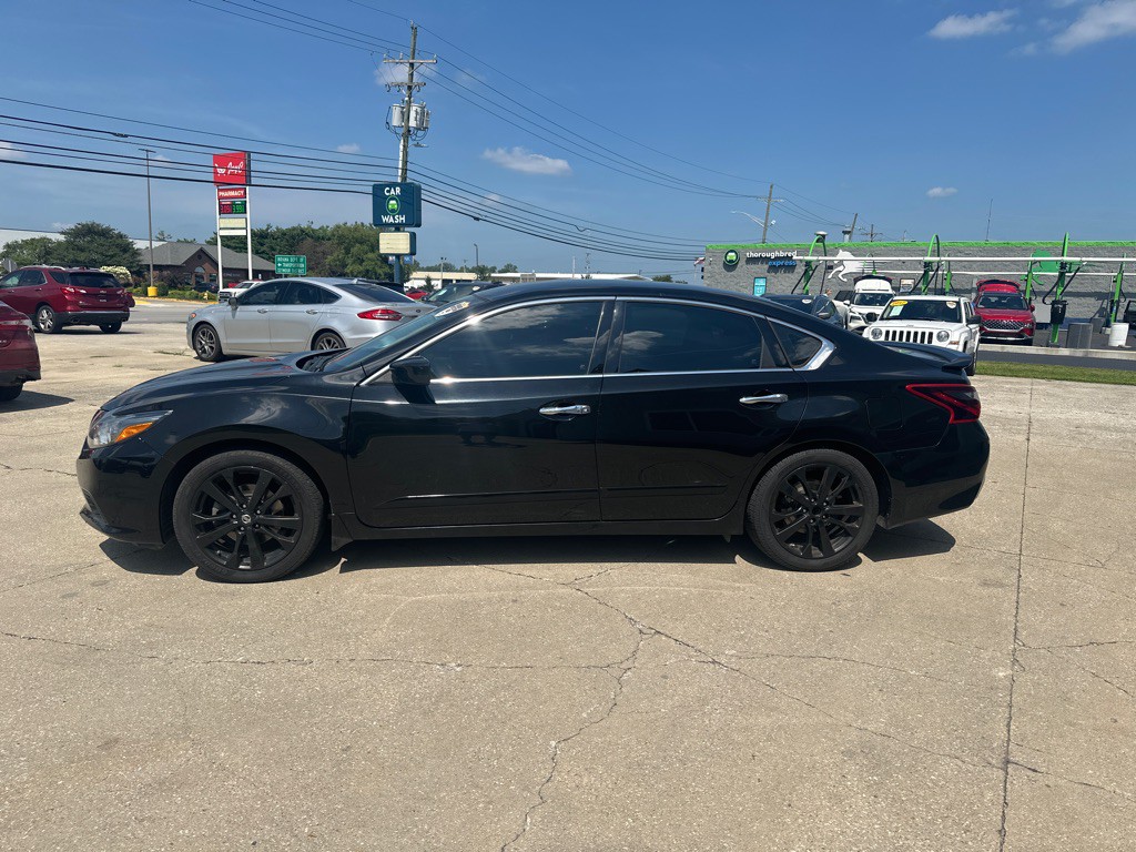 2017 Nissan Altima Image 3