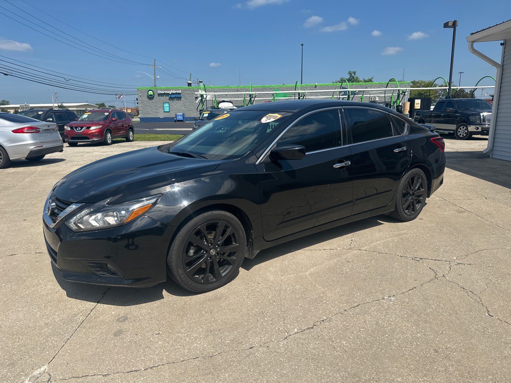 2017 Nissan Altima Image 4