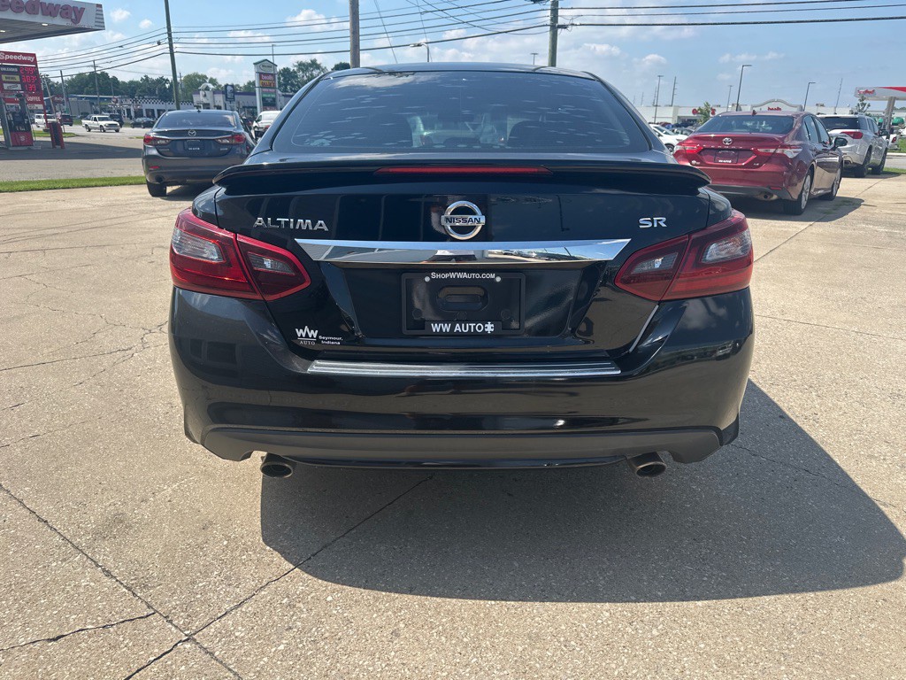 2017 Nissan Altima Image 6