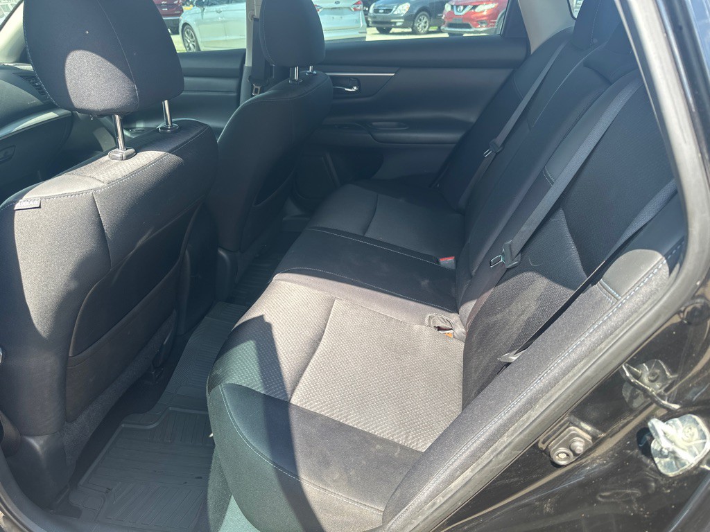 2017 Nissan Altima Image 7