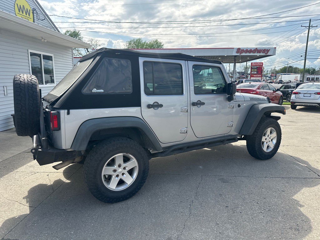 2014 Jeep Wrangler Unlimited Image 2